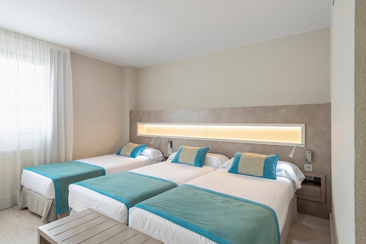& Real Hotel Jaca