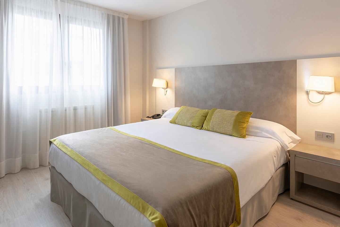 & Real Hotel